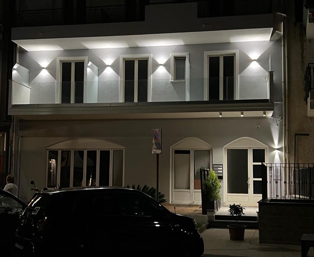 I Mori Dell'Etna Bed & Breakfast จีอาร์ดีนี นักซอส ภายนอก รูปภาพ